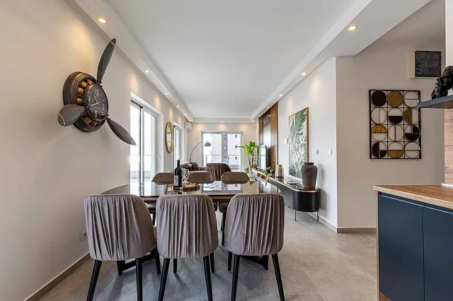 Zum Verkauf steht eine großzügige und luxuriös eingerichtete Drei-Zimmer-Wohnung im Sunny Side Komplex — photo 12